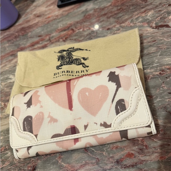 Burberry Heart Print Wallet - Picture 2 of 5